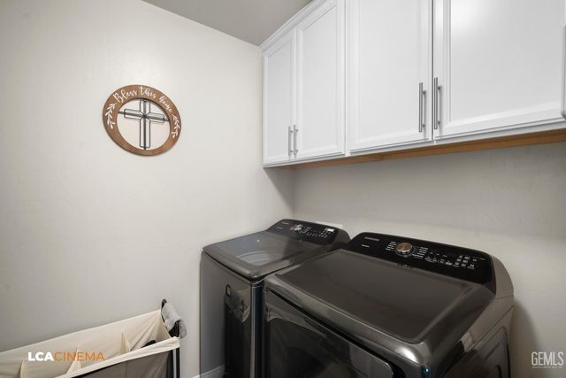 9124 Midnight Creek Way, Bakersfield, CA 93311