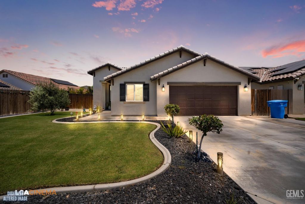 9124 Midnight Creek Way, Bakersfield, CA 93311