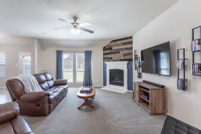 912 Lake Cypress Lane, Little Elm, TX 75068