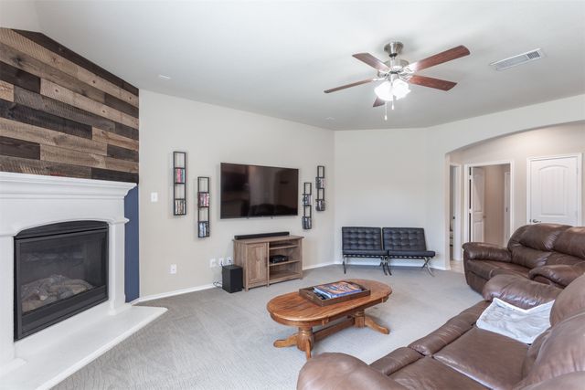 912 Lake Cypress Lane, Little Elm, TX 75068