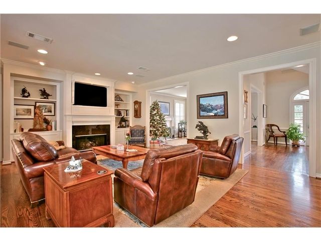 6617 Pine Valley Place, Fort Worth, TX 76132