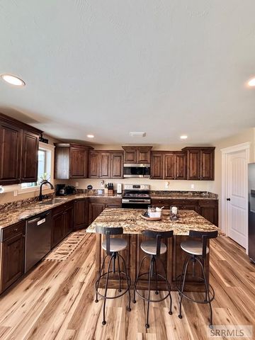 7647 S Packbridge Lane, Idaho Falls, ID 83406