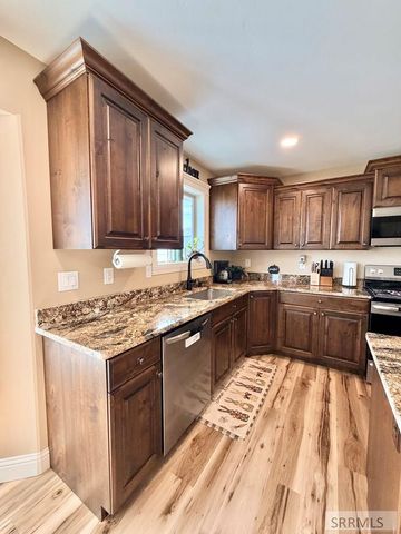 7647 S Packbridge Lane, Idaho Falls, ID 83406