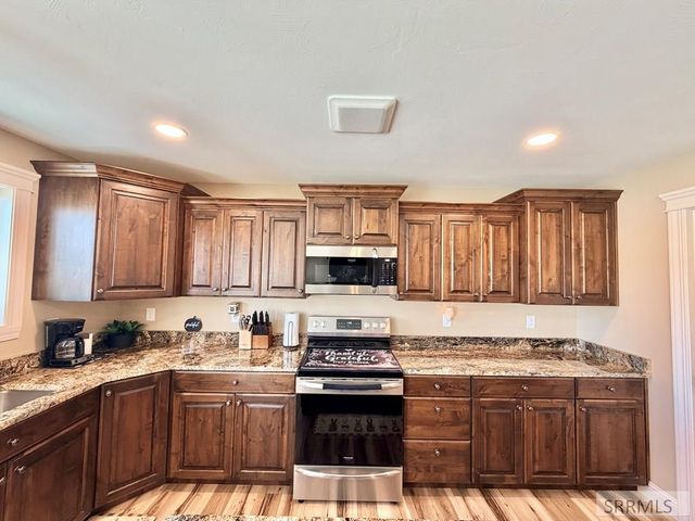 7647 S Packbridge Lane, Idaho Falls, ID 83406