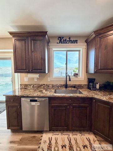 7647 S Packbridge Lane, Idaho Falls, ID 83406