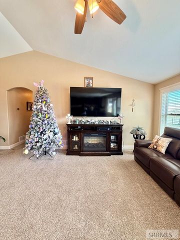 7647 S Packbridge Lane, Idaho Falls, ID 83406