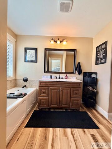 7647 S Packbridge Lane, Idaho Falls, ID 83406