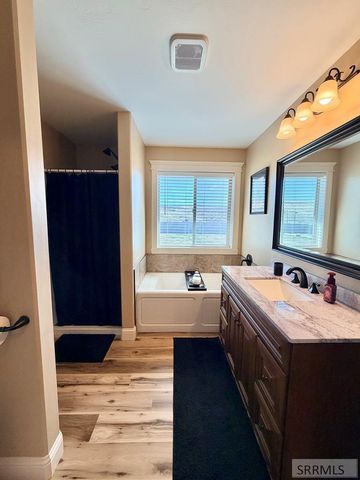 7647 S Packbridge Lane, Idaho Falls, ID 83406