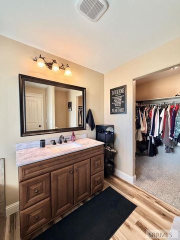 7647 S Packbridge Lane, Idaho Falls, ID 83406