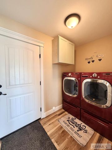 7647 S Packbridge Lane, Idaho Falls, ID 83406