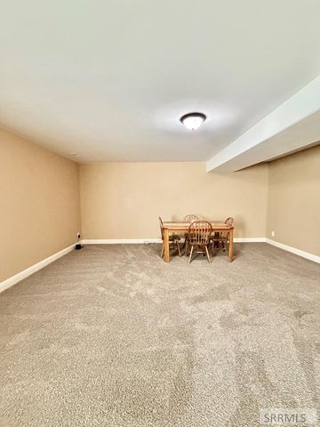 7647 S Packbridge Lane, Idaho Falls, ID 83406
