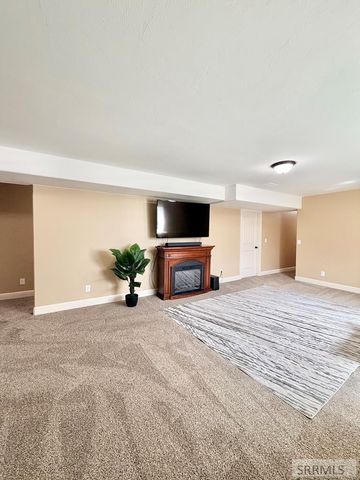 7647 S Packbridge Lane, Idaho Falls, ID 83406
