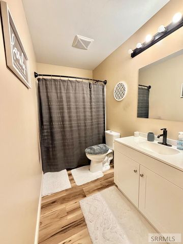 7647 S Packbridge Lane, Idaho Falls, ID 83406