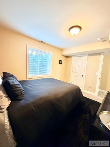 7647 S Packbridge Lane, Idaho Falls, ID 83406