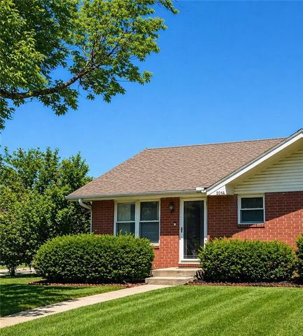 904 SE 3rd Terrace, Lee's Summit, MO 64063