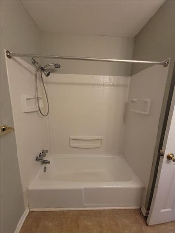 904 SE 3rd Terrace, Lee's Summit, MO 64063