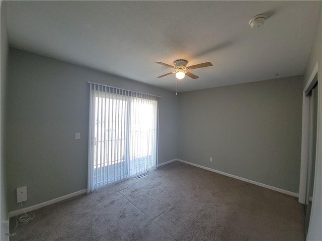 904 SE 3rd Terrace, Lee's Summit, MO 64063