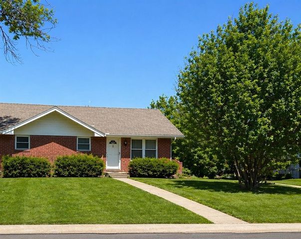 904 SE 3rd Terrace, Lee's Summit, MO 64063
