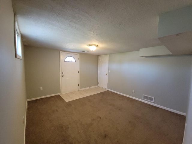 904 SE 3rd Terrace, Lee's Summit, MO 64063