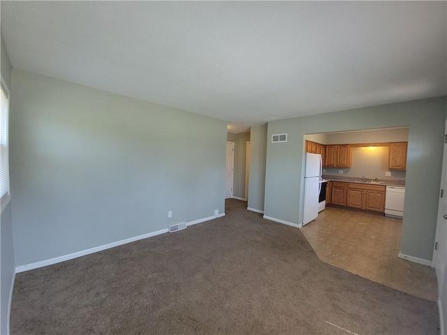 904 SE 3rd Terrace, Lee's Summit, MO 64063