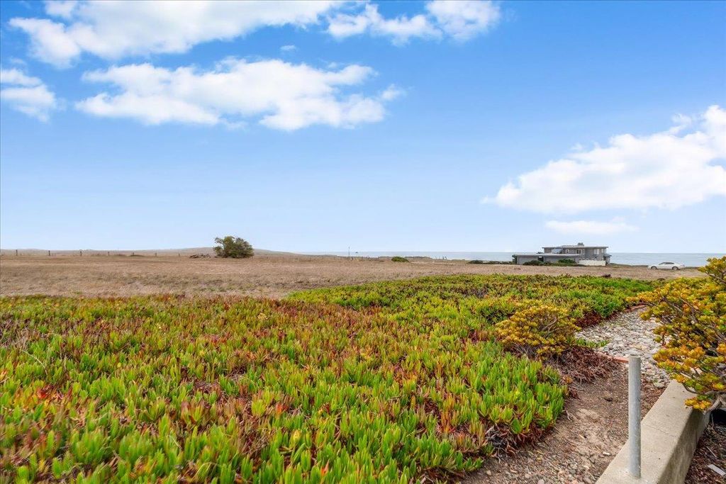 Image 7 of property listing at 9120 Balboa Avenue, San Simeon, CA 93452