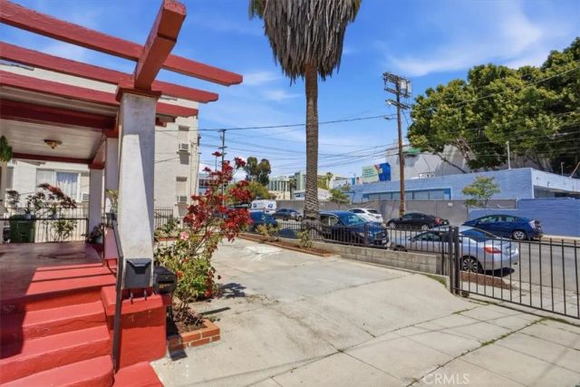 1257 N New Hampshire, Los Angeles, CA 90029