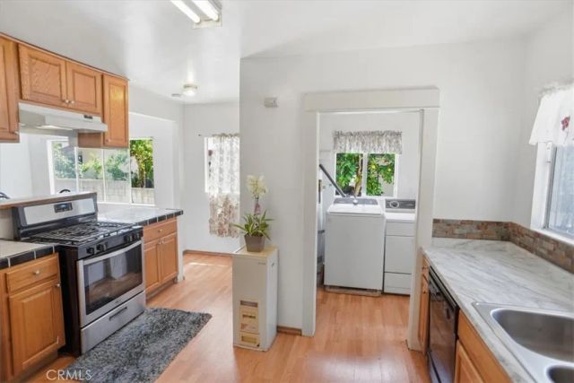1257 N New Hampshire, Los Angeles, CA 90029