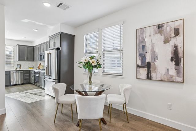 601 Cinnamon Circle, Mountain View, CA 94043