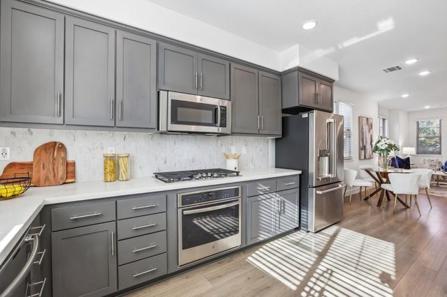 601 Cinnamon Circle, Mountain View, CA 94043