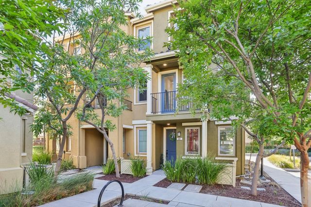 601 Cinnamon Circle, Mountain View, CA 94043