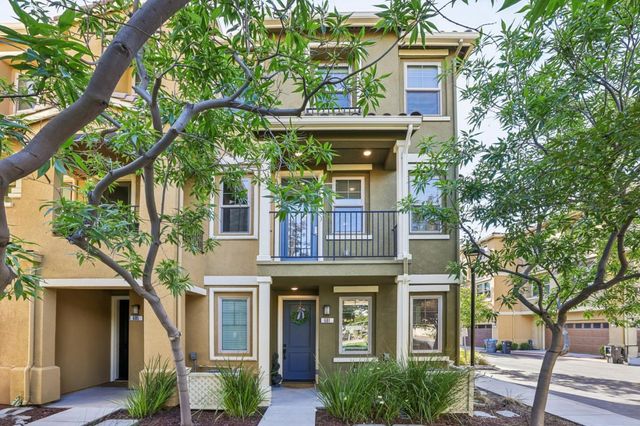 601 Cinnamon Circle, Mountain View, CA 94043