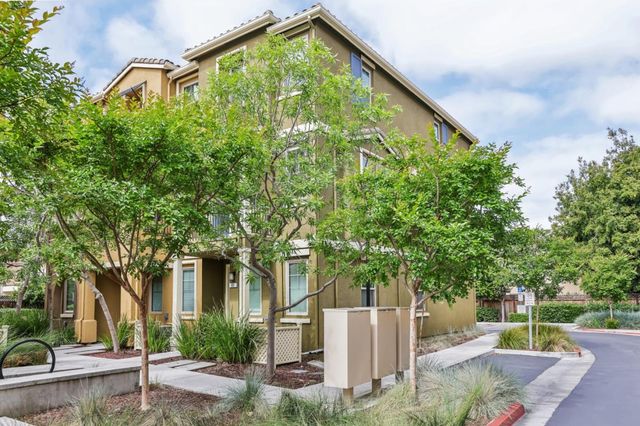 601 Cinnamon Circle, Mountain View, CA 94043