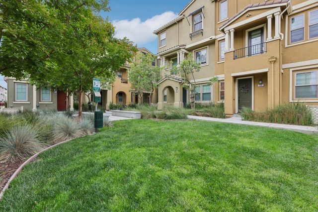 601 Cinnamon Circle, Mountain View, CA 94043