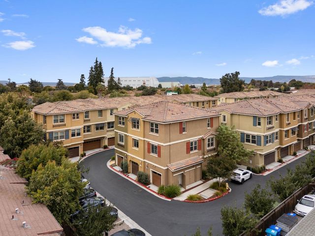 601 Cinnamon Circle, Mountain View, CA 94043
