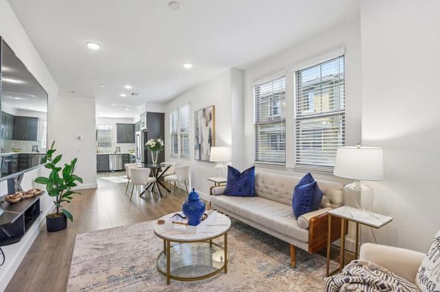 601 Cinnamon Circle, Mountain View, CA 94043