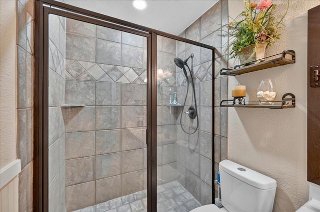 1300 Shannon Drive, Cleburne, TX 76031