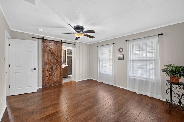 1300 Shannon Drive, Cleburne, TX 76031