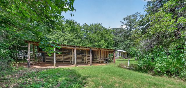 1300 Shannon Drive, Cleburne, TX 76031