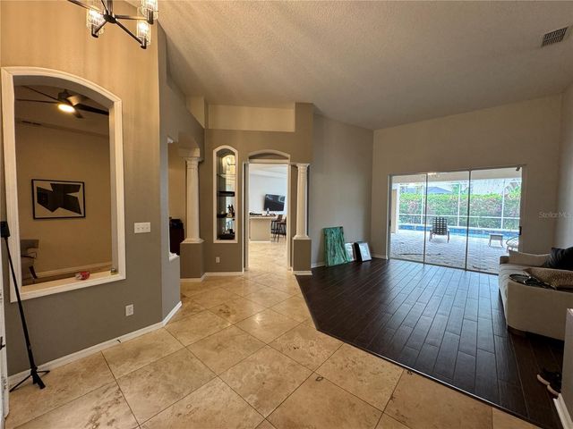 8731 TANTALLON CIRCLE, Tampa, FL 33647