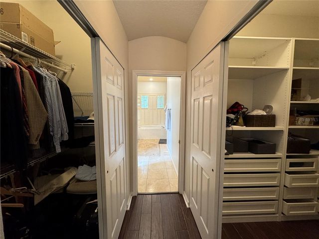 8731 TANTALLON CIRCLE, Tampa, FL 33647