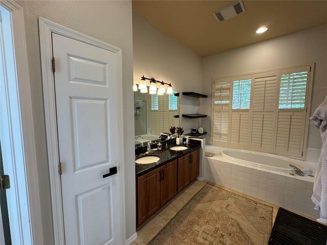 8731 TANTALLON CIRCLE, Tampa, FL 33647