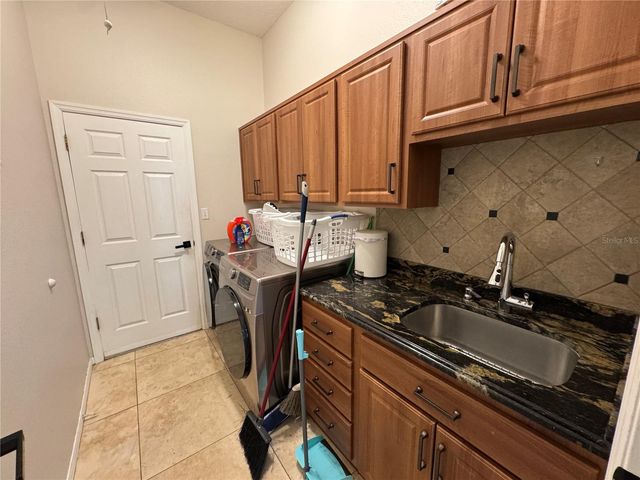 8731 TANTALLON CIRCLE, Tampa, FL 33647