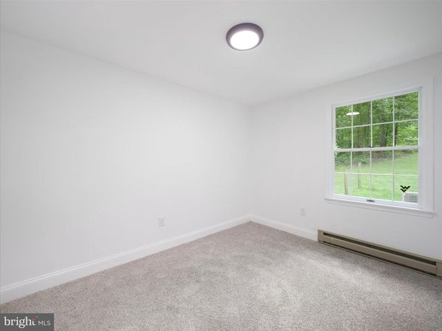 1181 APPLE ORCHARD CIR, Berkeley Springs, WV 25411
