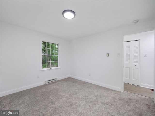 1181 APPLE ORCHARD CIR, Berkeley Springs, WV 25411