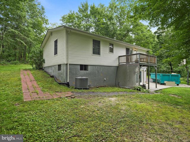 1181 APPLE ORCHARD CIR, Berkeley Springs, WV 25411