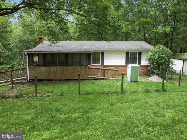 1181 APPLE ORCHARD CIR, Berkeley Springs, WV 25411