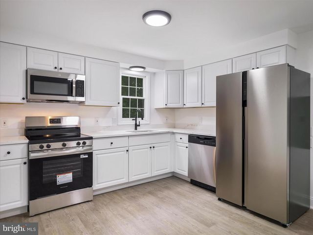 1181 APPLE ORCHARD CIR, Berkeley Springs, WV 25411
