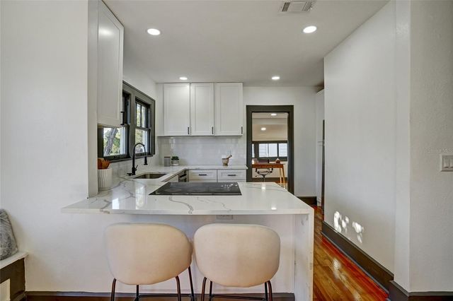 3100 11TH AVENUE N, St Petersburg, FL 33713