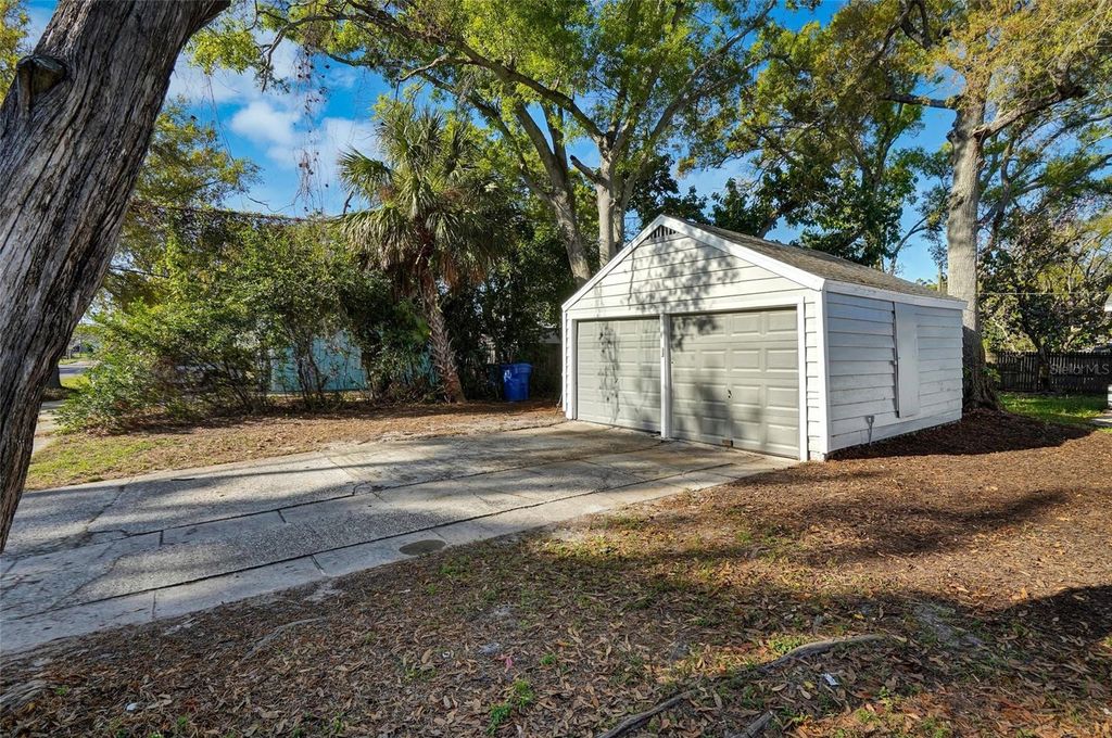 Image 20 of property listing at 3100 11TH AVENUE N, St Petersburg, FL 33713