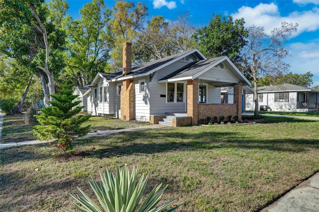 Image 22 of property listing at 3100 11TH AVENUE N, St Petersburg, FL 33713